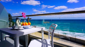 Гостиница Aurora apartments on the beach  Обзор